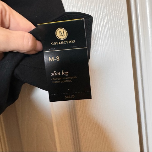 JM Collection Slim Leg Black Rivet Pants Size Medium short - Picture 5 of 6